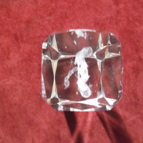 Crystal glass used Scorpio laser engraved paperweight