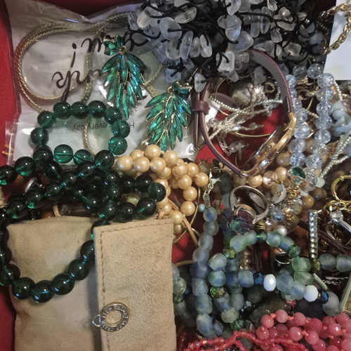 Jewelry box used with vintage pieces, colorful and blue