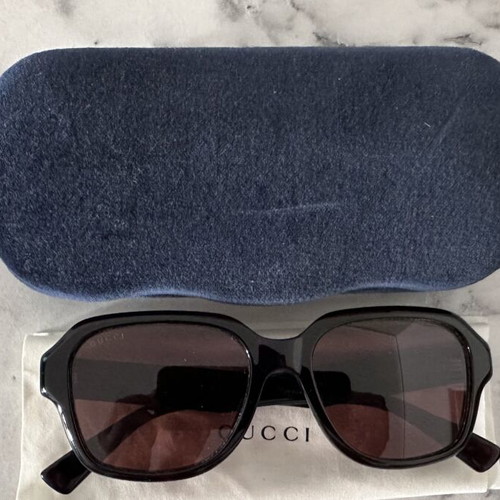 Gucci sunglasses new, black