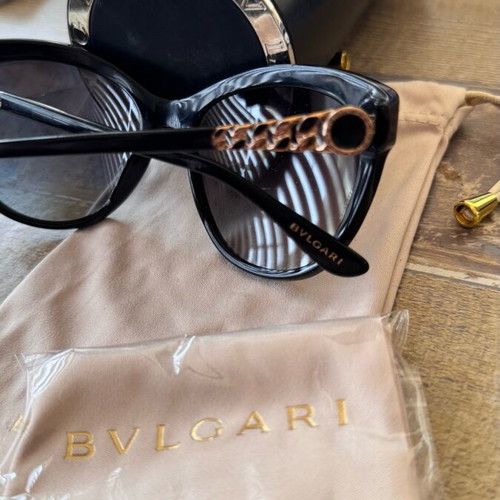 Bvlgari sunglasses like new, black