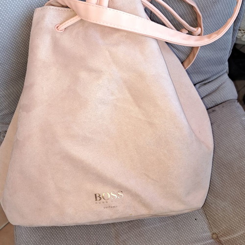 Hugo Boss shoulder bag like new, dusty rose color