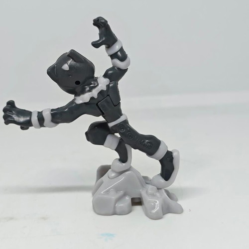 Black Panther Marvel Kinder Joy figure like new