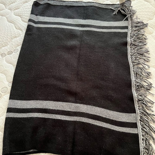Black scarf with white details like new