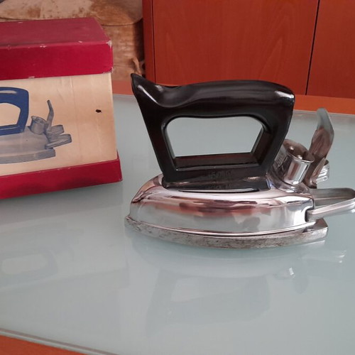 Kaza iron from the 1960s