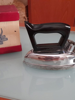 Kaza iron from the 1960s