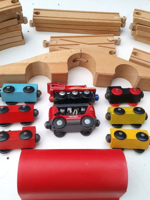 Educational toys like new, mostly wooden set