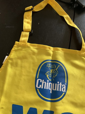 Chiquita apron with waist tie, new