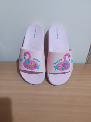 Luofo Tikes slippers pink size 30-31 used