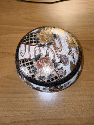Chinese decorative item like new, diameter 14 cm
