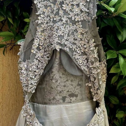 Formal dress gray like new, size M