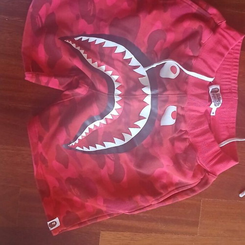 BAPE Red Shark Shorts size M like new