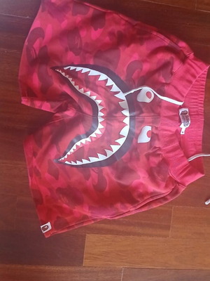 BAPE Red Shark Shorts size M like new