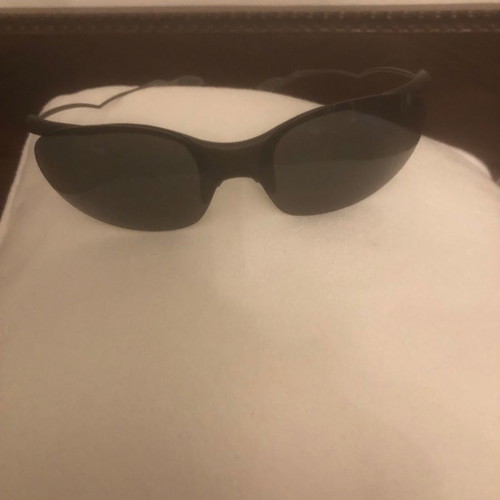 Sunglasses made in Italy used with case
