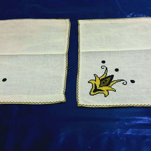 Set of 2 vintage handmade table linens like new