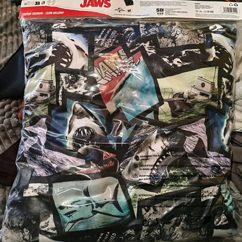Jaws pillow by SD Toys new, 45x45