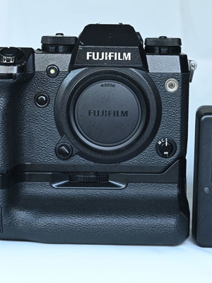 Fujifilm X-H1 κάμερα μεταχειρισμένη με έξτρα και αξεσουάρ
