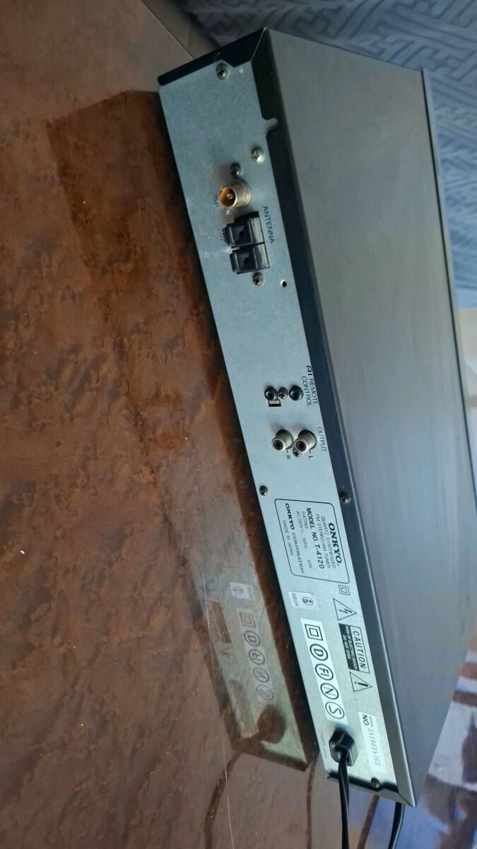 Onkyo T-4120 FM/AM tuner in black - € 75,00 - Vendora.cy