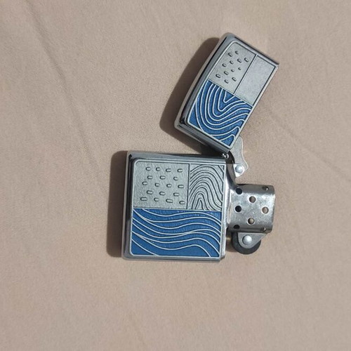 Zippo lighter Blue Journey like new