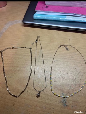 Necklace set of three gold-colored like new with adjustable clasp