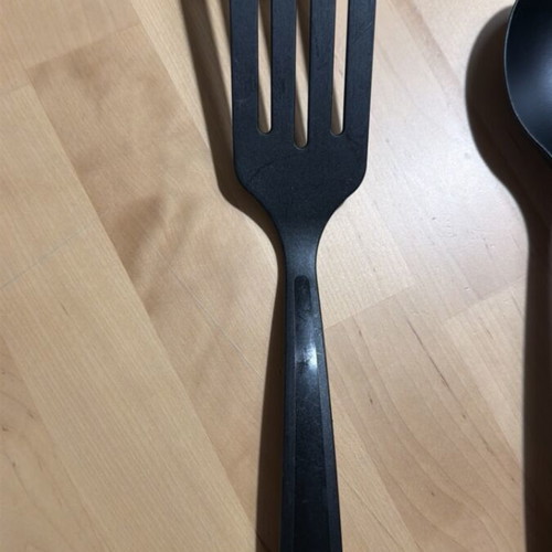 Kitchen utensil set like new, nylon spatula, spoon, whisk