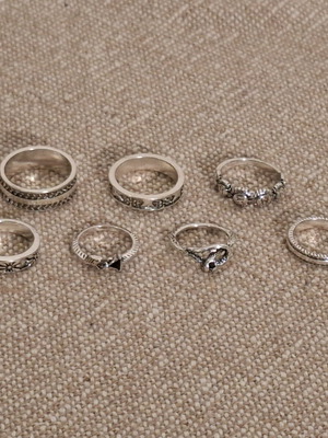 Astali rings set of 7 like new, silver for slim fingers