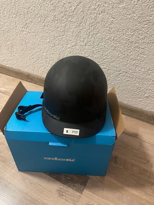 Sandbox ski/snowboard helmet new size S