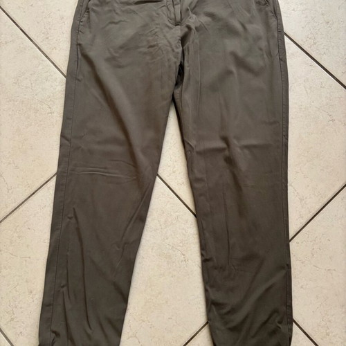 Access Fashion Slim Fit Chino Pants like new, khaki green
