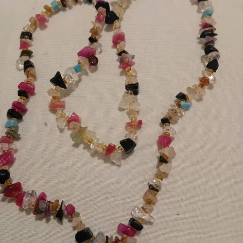 Long multicolor necklace with semi-precious stone chips like new