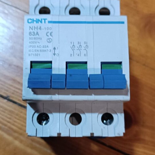 Set of 39 ABB-HAGER-CHINT fuses, residual current relay and indicator lights like new