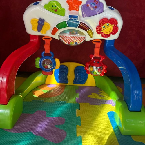 Chicco Baby Gym like new