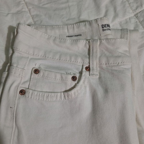 Bershka white women's straight cropped jeans like new