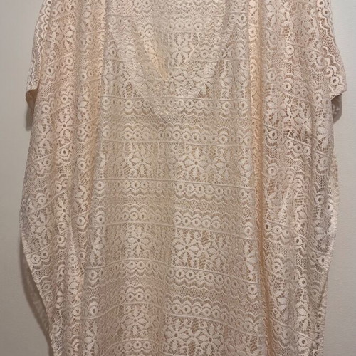 H&M Oversized Beach Dress like new, - 8,50 - Vendora.cy H&M Oversized Beach Dress like new, - 8,50 - Vendora.cy