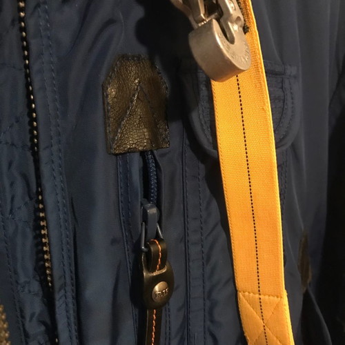 Parajumpers jacket used medium blue with detachable fur hood