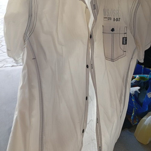 Cedar Wood State shirt like new, white, size L