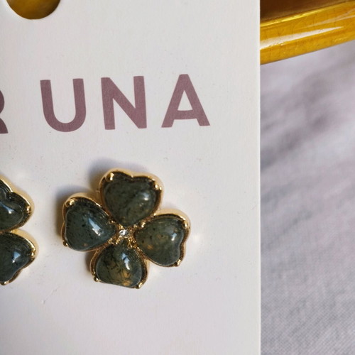 Clover earrings new Marks & Spencer green and gold