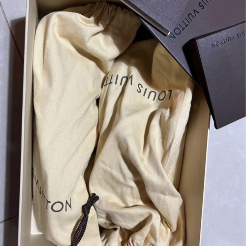 LV shoes used, size 41.5, authentic