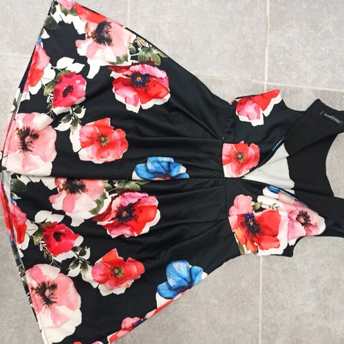 Summer dress like new with zipper at the back