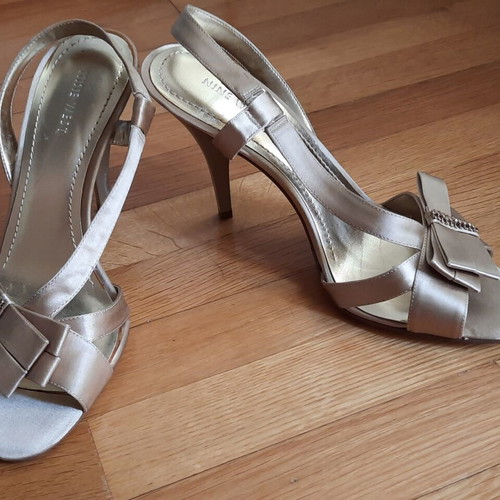 Nine West slingback sandals new, size 39, gold color