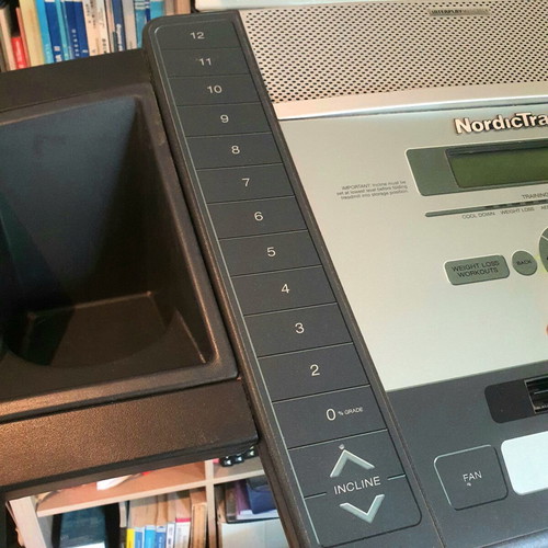 Nordic Track treadmill like new with adjustable speed and incline