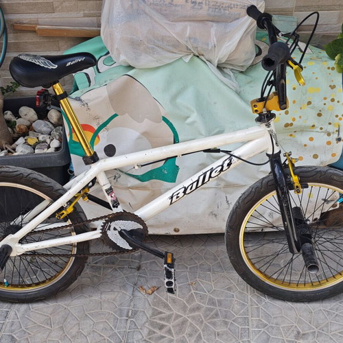 Bullet Bora BMX bike like new, 20 inch, white, V-brakes