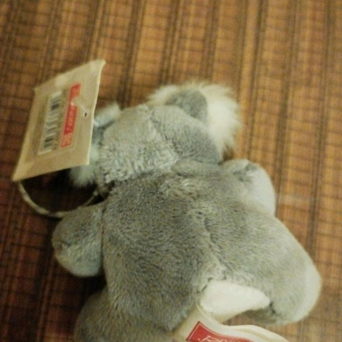 Set of 4 collectible animal keychains like new