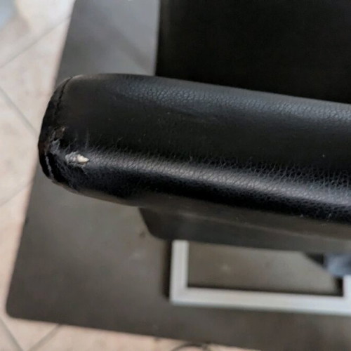 Καρέκλες κουζίνας μεταχειρισμένες, σετ 2, με φθαρμένο δέρμα