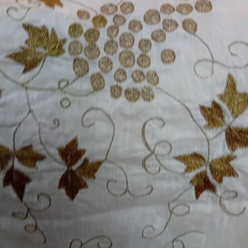 Handmade tzevres table linen