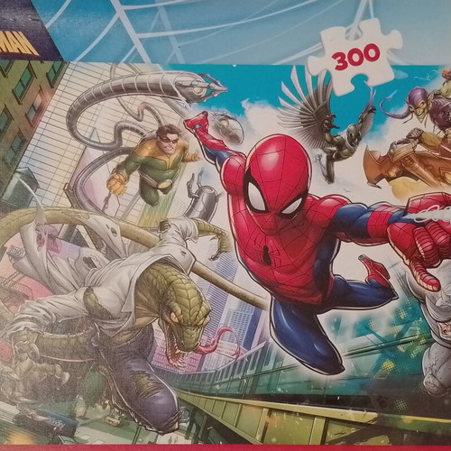 Spiderman & Heroes Puzzle 300 Pieces used with Marvel ruler