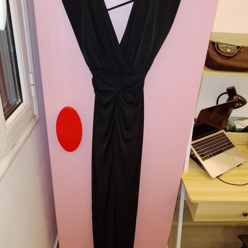 Long black dress new with gift neseser