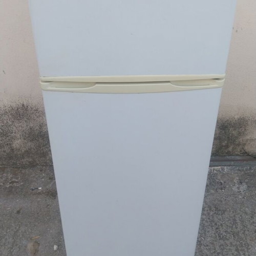 Indesit A+ Class refrigerator freezer, two-door, white