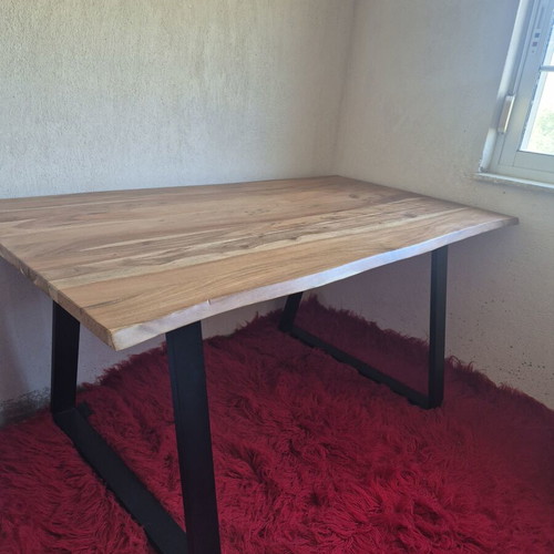 Wooden monastic dining table like new, 160x90 cm, black metal frame
