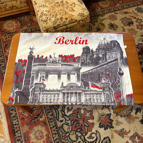 Table decor like new