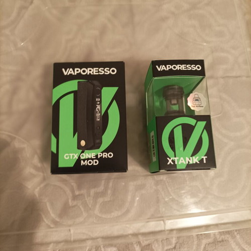 Vaporesso Gtx One Pro Pod Kit 3ml and Armour G Box Mod Kit 5ml like new, black