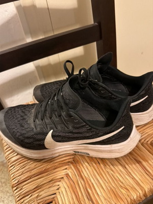Nike athletic shoes used, size 40, excellent condition